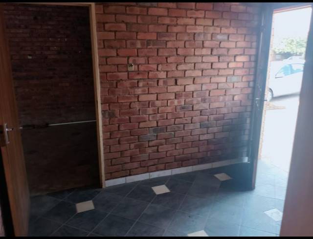 INDUSTRIAL PROPERTY TO RENT IN MKONDENI